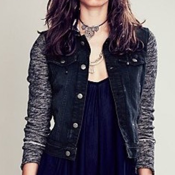 “Free People” Distressed Denim Jacket with removable hood - Med - LIKE NEW! - Picture 8 of 8